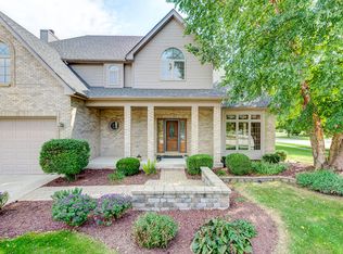 333 Ash Grove Ln, Oswego, IL 60543