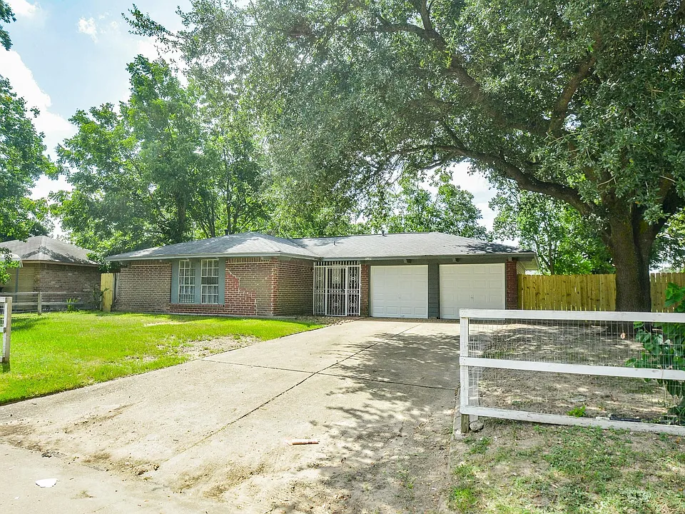 1339 Tarberry Rd