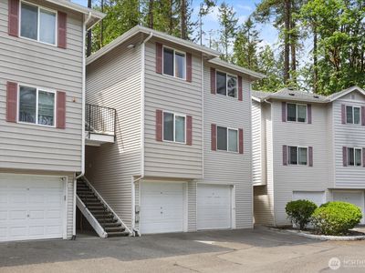595 Newport Way NW #E4, Issaquah, WA, 98027