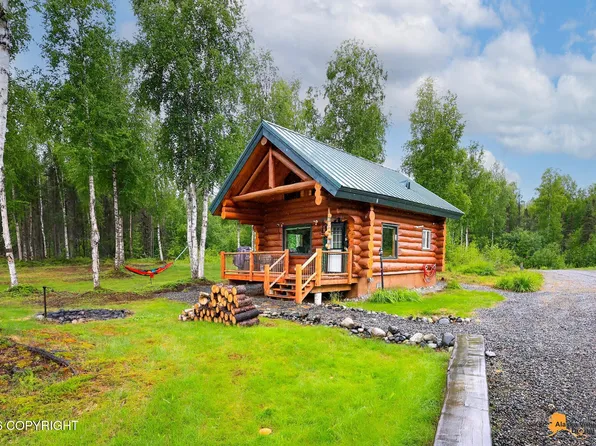 47141 S Merlin Dr, Talkeetna, AK 99676