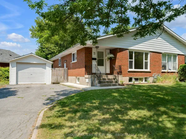 40 Crescent Dr, Kingston, ON K7M 4J5