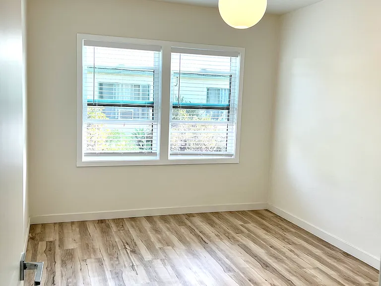 2206 Ocean Park Blvd #M — Photo 6