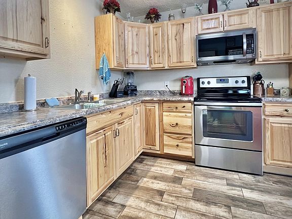 5th image of 400 E Permian Dr