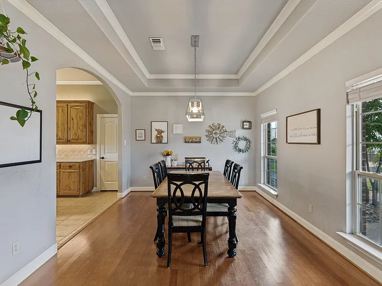 5584 Justine Pl — Photo 17