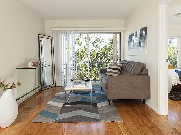 2nd image of 1064 Dolores St APT 9