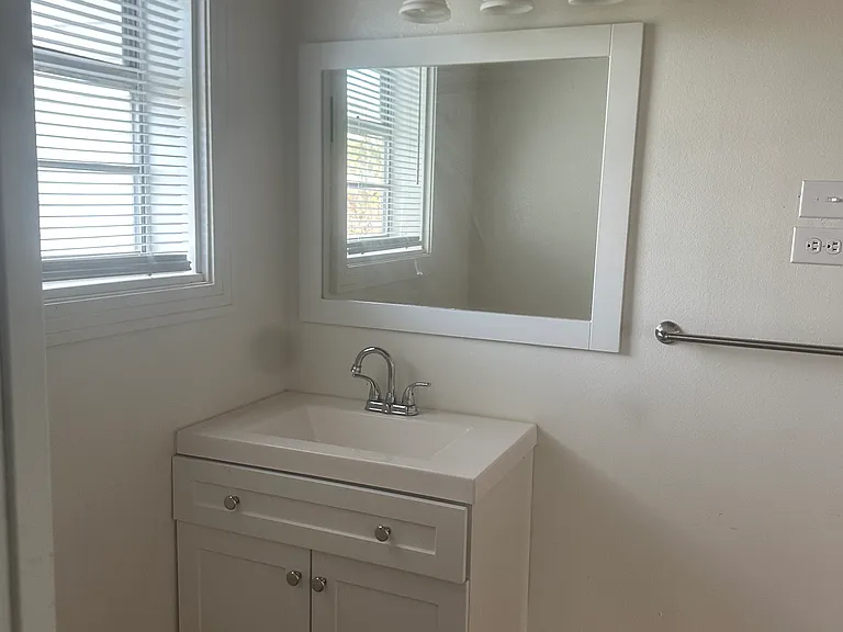 12918 S Main St #1 — Photo 9