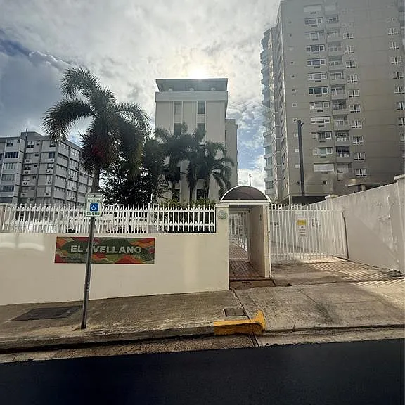559 Cuevillas #1-B — Photo 2