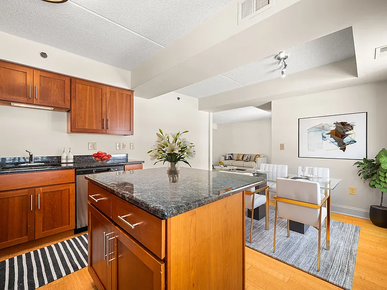 Chaddwell Apartments — Photo 7