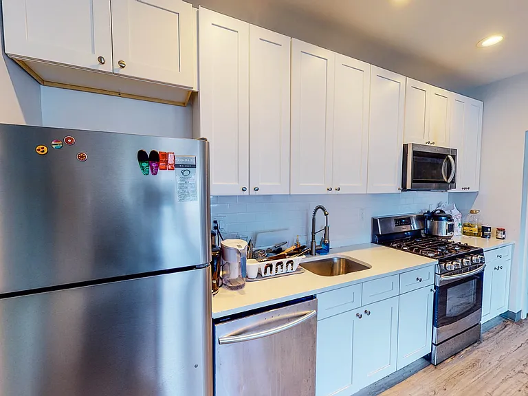 245 Whitney Ave #3A — Photo 8