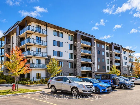 104 Summit Ridge Dr #108, Guelph, ON N1E 0R5