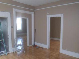 1560 S 12th St #1, Milwaukee, WI 53204