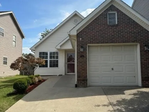 724 Pioneer Ln, Lexington, KY 40505