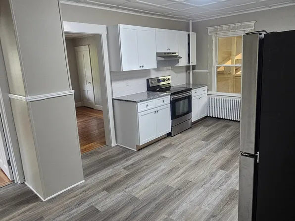 126 Oak St #2, Southington, CT 06489
