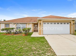 211 Compass Rose Dr, Groveland, FL 34736