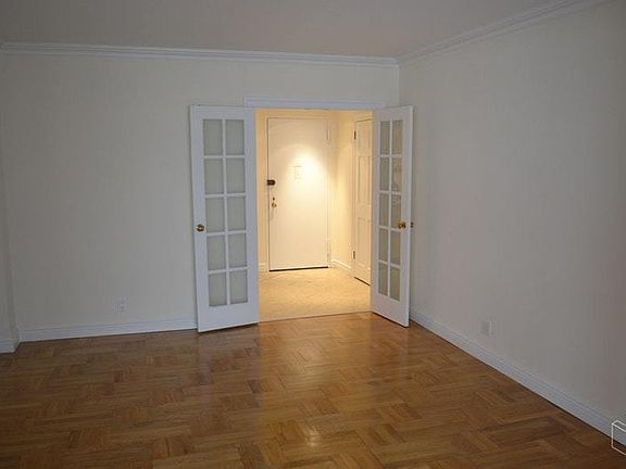 3rd image of 60 W 57th St APT 14N