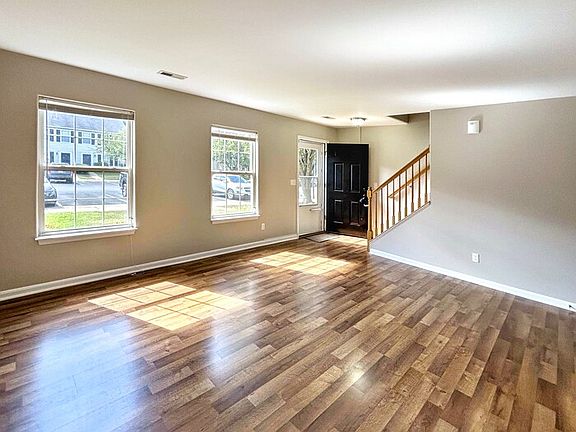 5th image of 9931 Matti Hill Ct