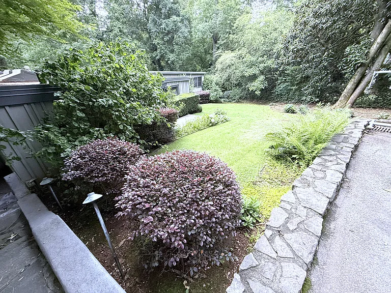 337 Chelsea Cir — Photo 26