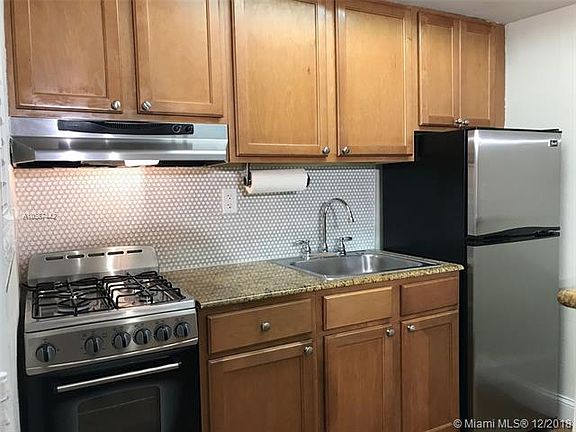 5th image of 1014 Salzedo St APT 109