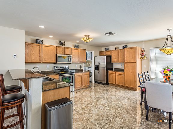 5th image of 43666 W Bedford Dr