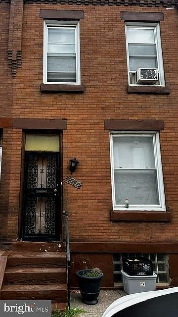 1st image of 2759 N Taylor St