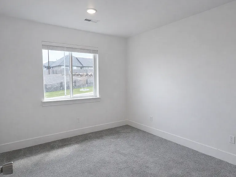 5846 W 40th Ct — Photo 37