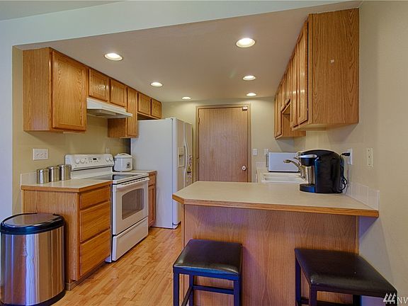 5th image of 1131 184th Street Ct E