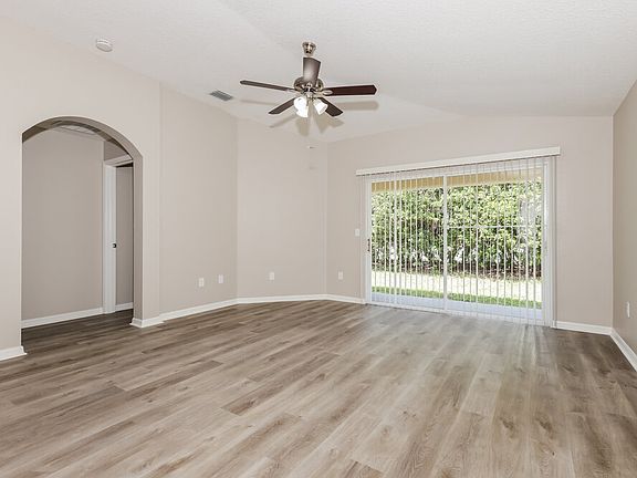 3rd image of 519 Lindsay Anne Ct