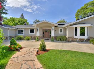 1520 Tiptoe Ln, Los Altos, CA 94024