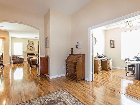 Entry & Den