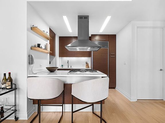 4th image of 39 E 29th St APT 4C