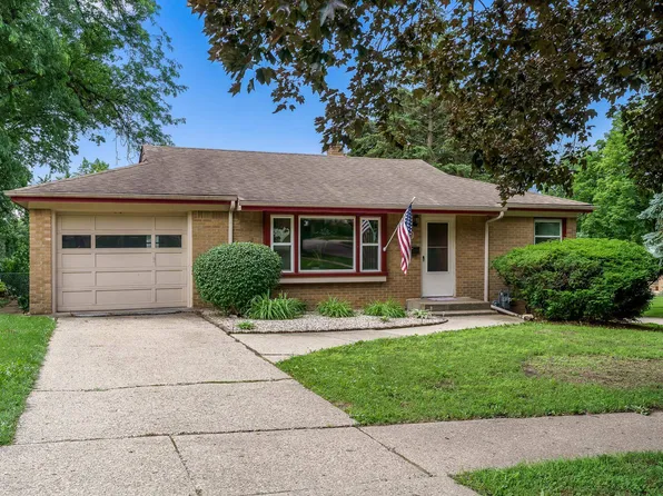 2703 19th Ave, Rockford, IL 61108