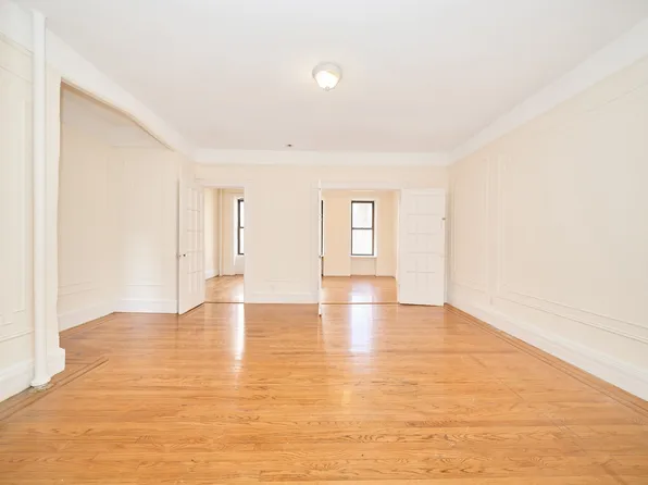 416 East 89th Street image 1 of 9