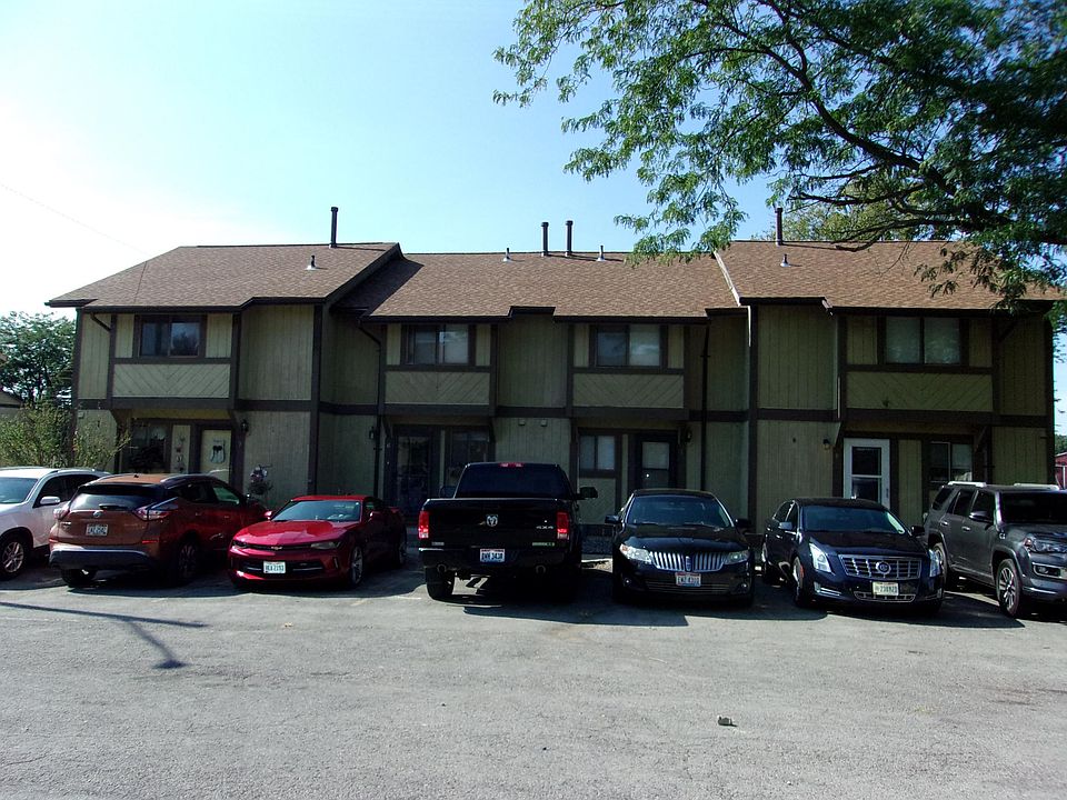 1st image of 7 Greentree Cir