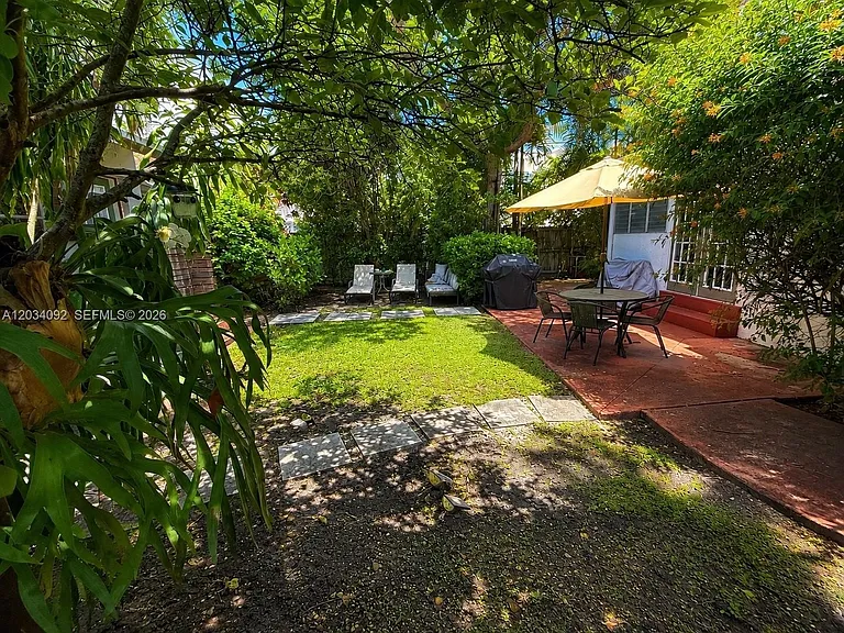 452 SW 26th Rd — Photo 17