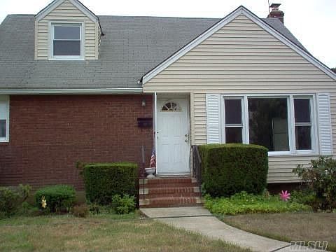 1st image of 772 Planders Ave