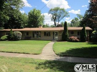 32231 Valley View Cir, Farmington, MI 48336