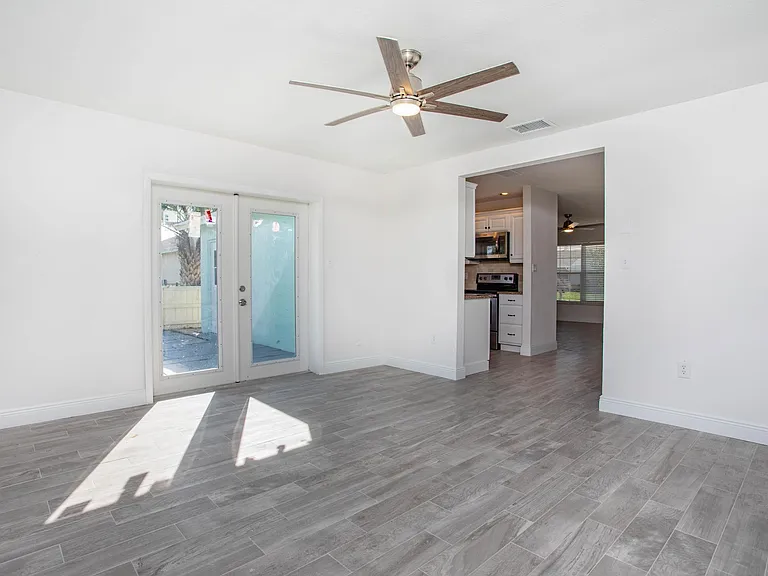 13272 Ebony Ave — Photo 9