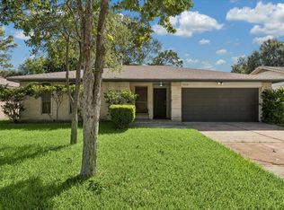17134 Barcelona Dr, Friendswood, TX 77546
