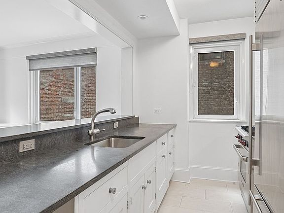 3rd image of 530 Park Ave APT 5H