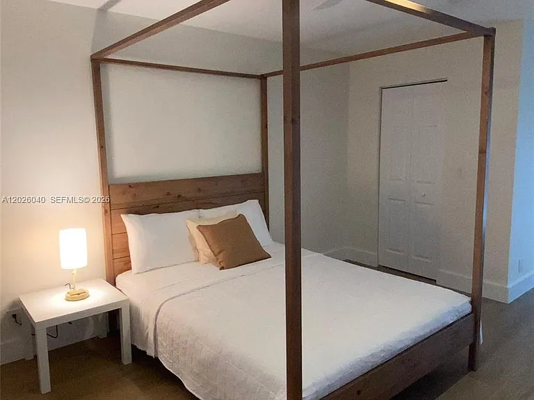 7350 Kinghurst Dr #305 — Photo 7