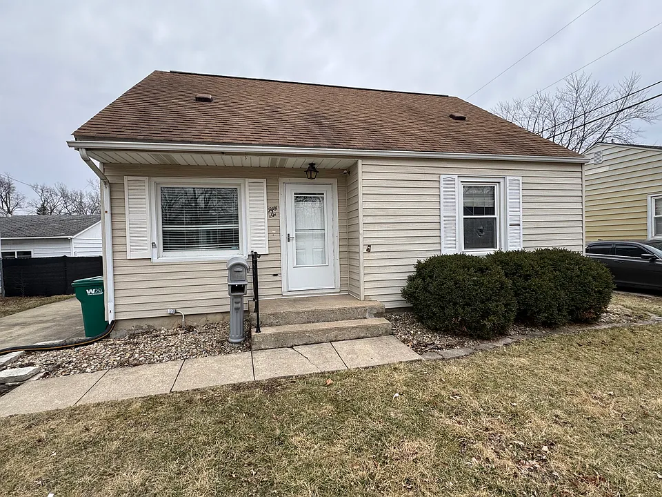 56 Maple Ct