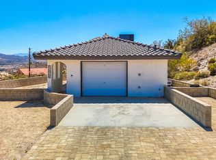 57374 Buena Suerte Rd #B, Yucca Valley, CA 92284