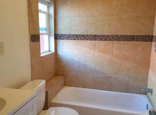 993 N Summit Ave, Pasadena, CA 91103