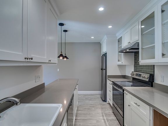 4th image of 20720 4th St APT 8