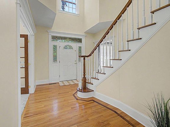 3rd image of 9277 Walnut Hull Dr