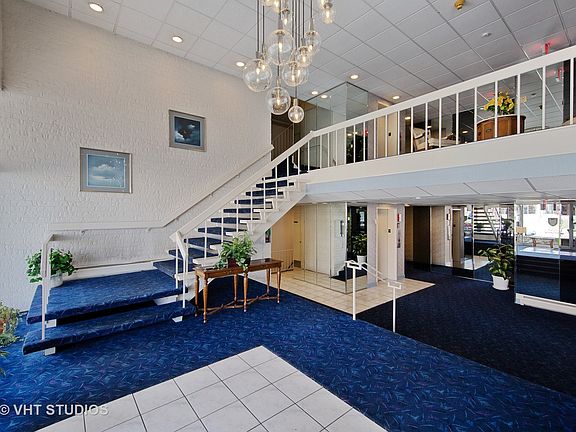 3rd image of 4220 Saratoga Ave APT 109