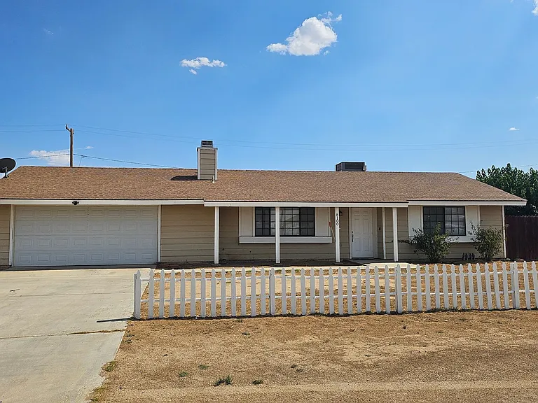 8100 Fernwood Ave — Photo 1