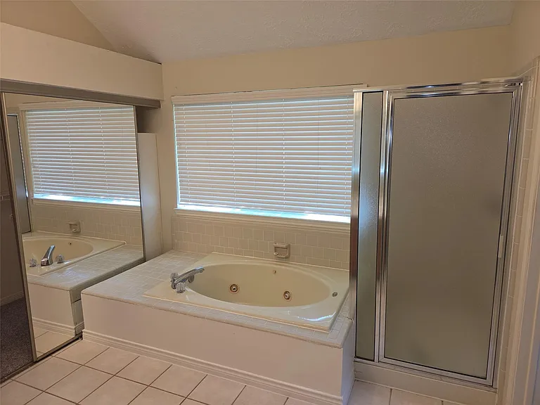 15114 Farndale Dr — Photo 12