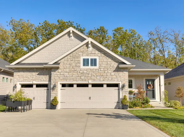 14405 Holcomb Ave, Urbandale, IA 50323