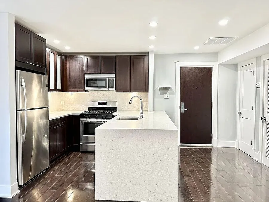 Sleek One-Bedroom in Eastern Market - Parking Spot Included! — Photo 3